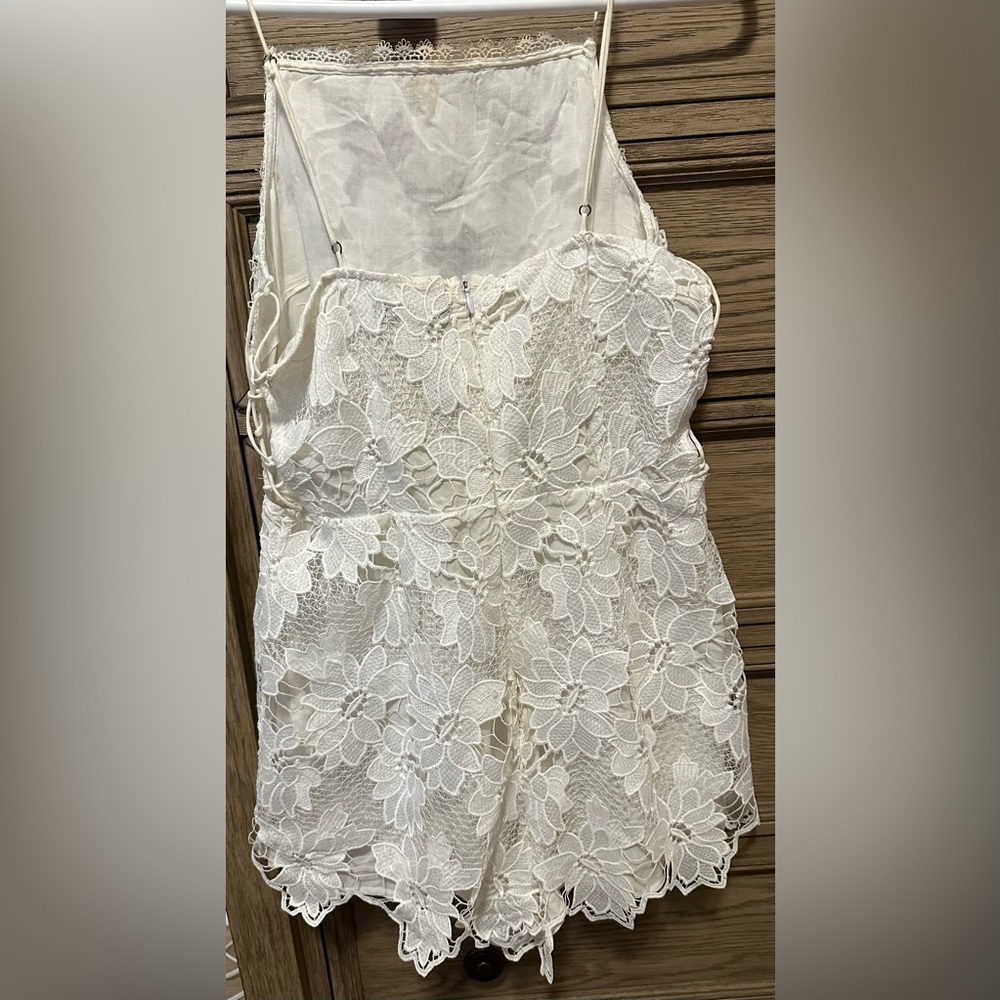 Kendall & Kylie Ivory Lace Dress - Picture 2 of 4